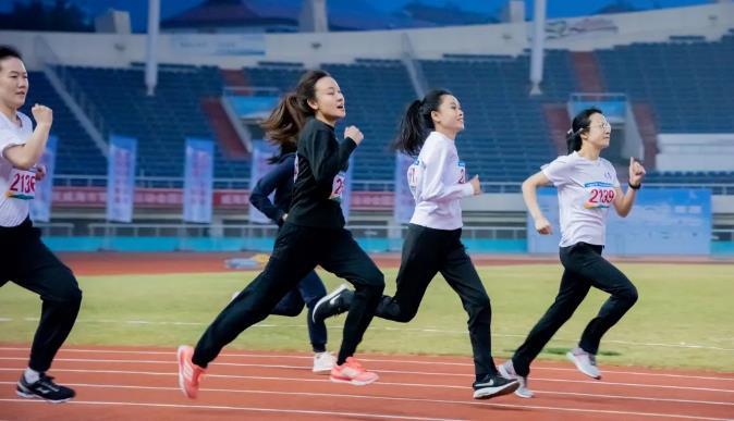 AGׯ�С�(�й�)����