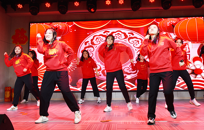 AGׯ�С�(�й�)����