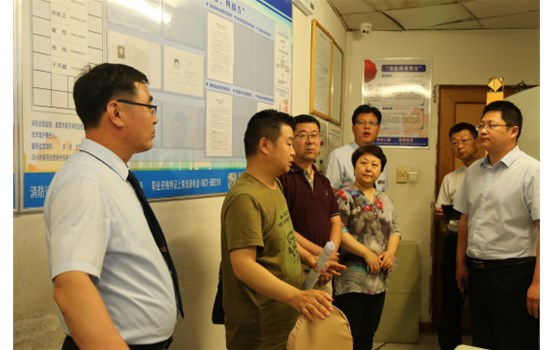 �������˿�չ�徲��������